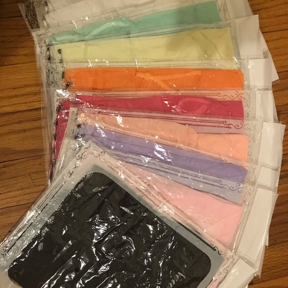 mask's - Picture 2 of 2